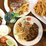 Table with fried chicken, fries, pasta, and drinks, Kafe Shiok Kopitiam, Tiada Maklumat Daerah
